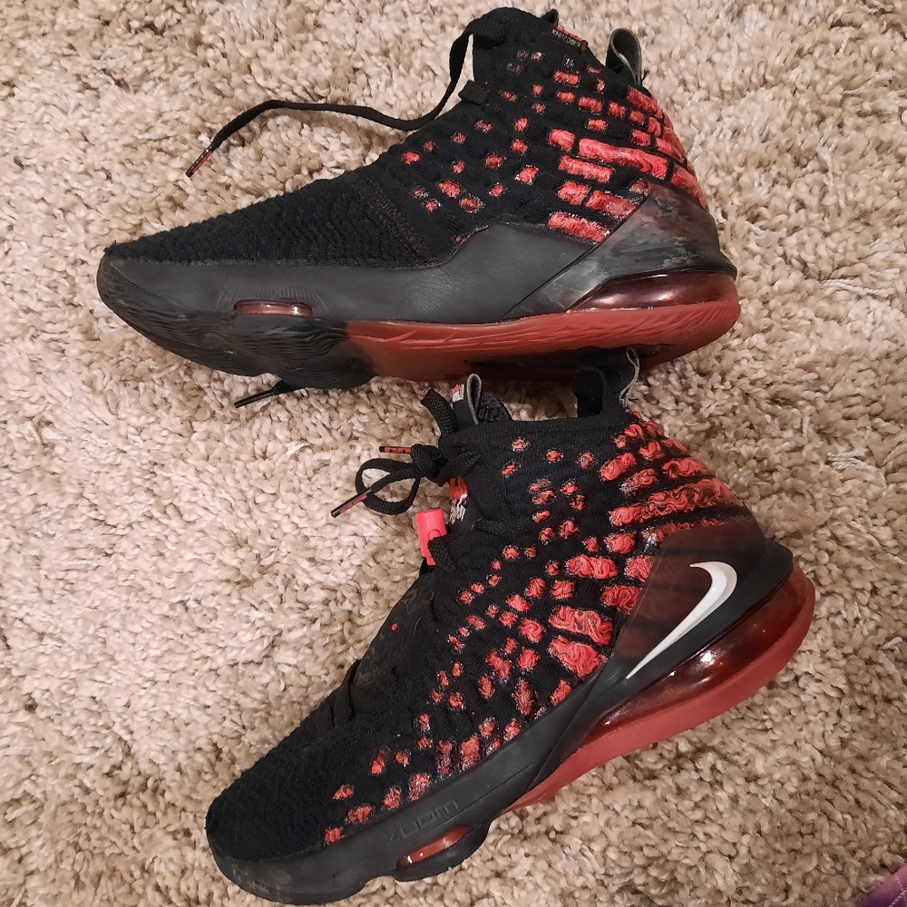 LeBron 17 Infared VI